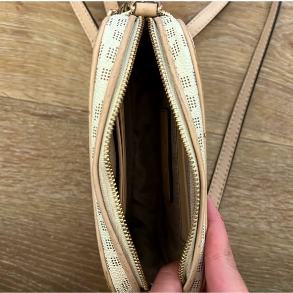 Michael Kors Vanilla Crossbody Bag - Picture 4 of 12